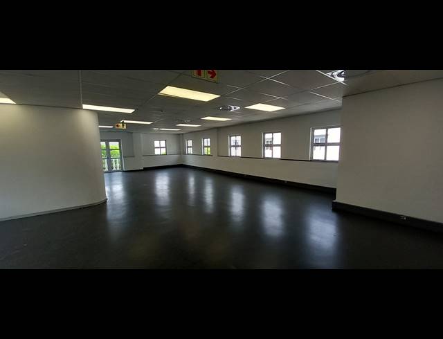 419M² OFFICE TO LET IN BRYANSTON